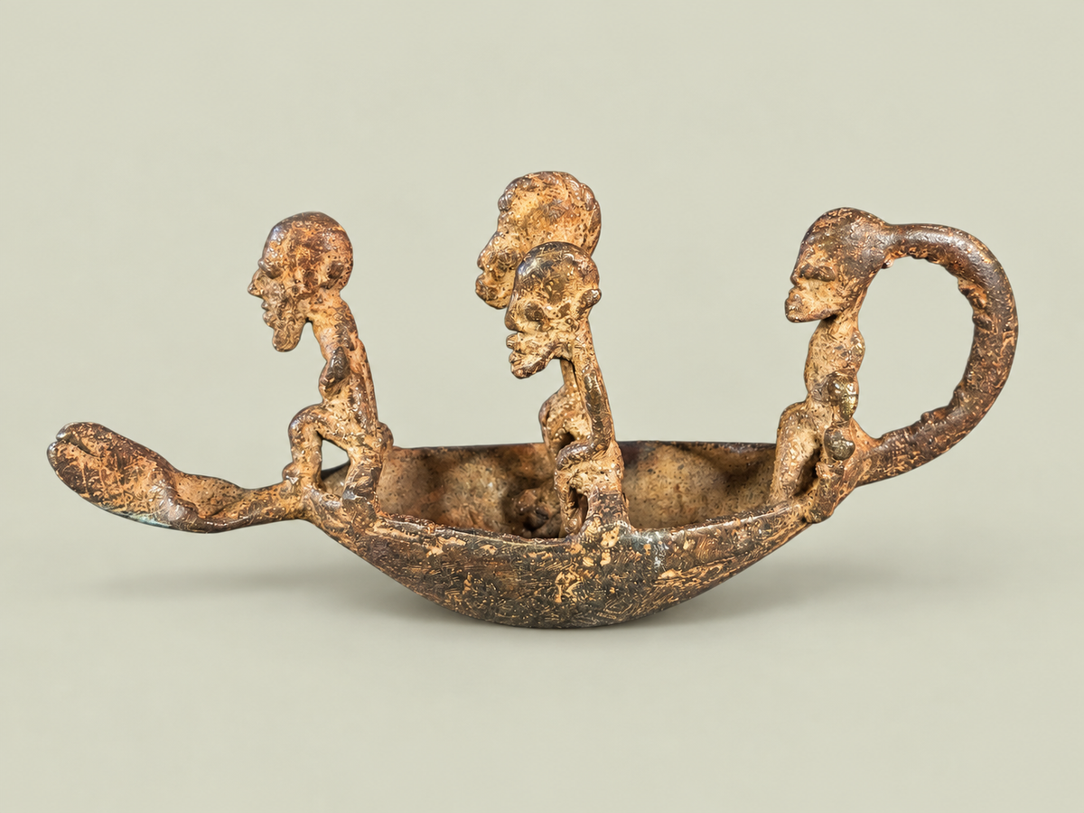 Small Dogon Boat with Figures – African Bronze – Handmade in Mali