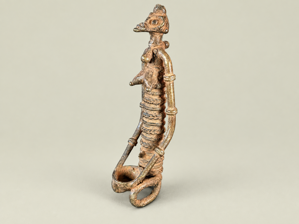 Dogon Woman with Cup – African Bronze – Handmade in Mali