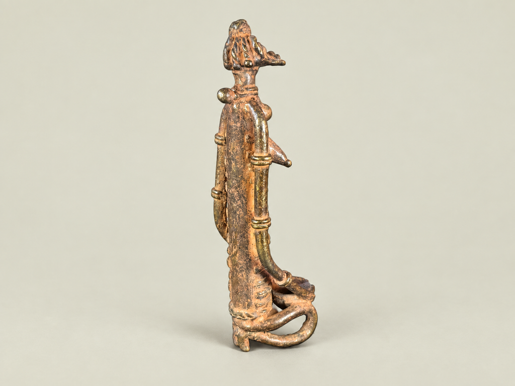 Dogon Woman with Cup – African Bronze – Handmade in Mali