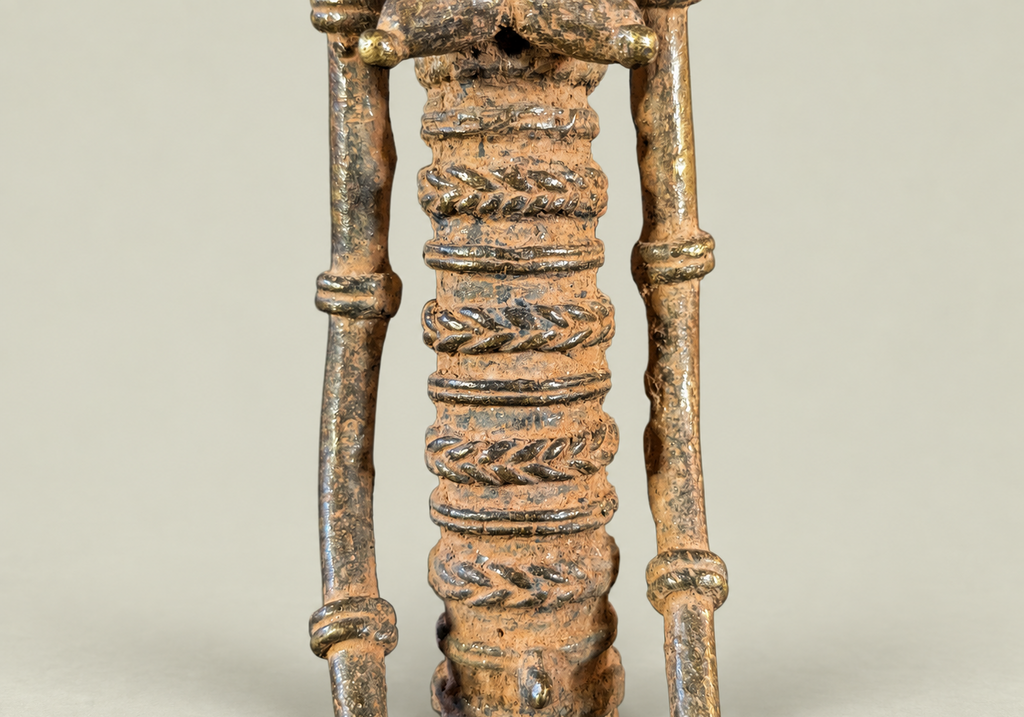 Dogon Woman with Cup – African Bronze – Handmade in Mali